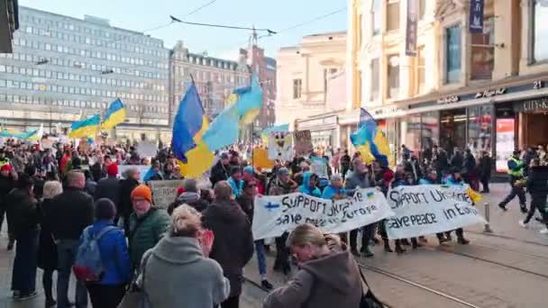 ウクライナにおけるロシアの侵略に対するデモ  — 無料ストック動画