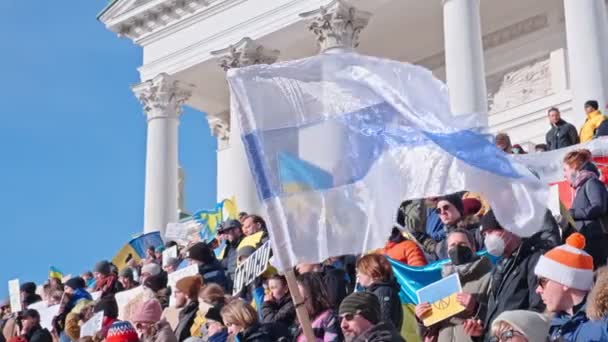 Manifestazione contro l'aggressione russa in Ucraina — Video stock gratuito