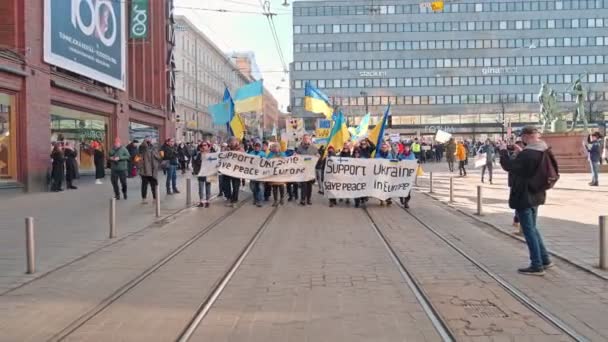 ウクライナにおけるロシアの侵略に対するデモ  — 無料ストック動画