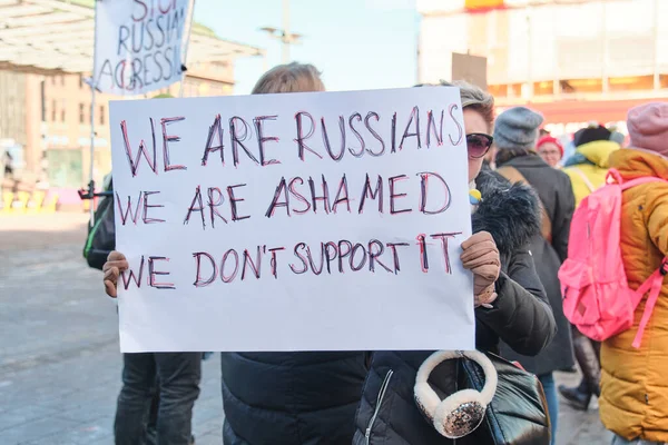 Demonstracja przeciwko rosyjskiej agresji na Ukrainie — Darmowe zdjęcie stockowe