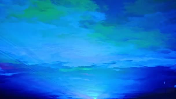 Abstrakt grönt-blått ljus från lasrar vid ett evenemang — Stockvideo