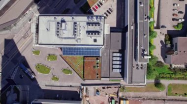 Keilaniemi 'deki ofis binalarının hava görüntüsü. Finlandiya 'nın Espoo şehrinde bir iş bölgesidir..