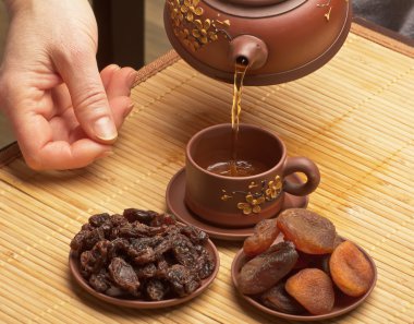 kurutulmuş meyve ve çay