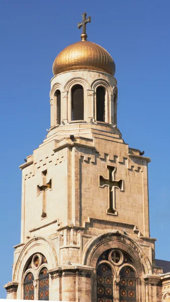 Cathédrale de style byzantin dans la ville de Varna, Bulgarie — Photo