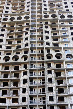 Vinçlerle inşaat alanı