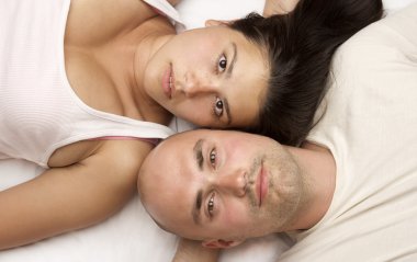 bir iki yalan dikey görüntü baş