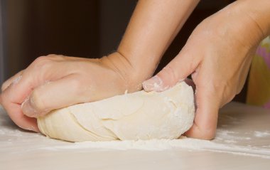 Ellerin hamuru yoğurdu.