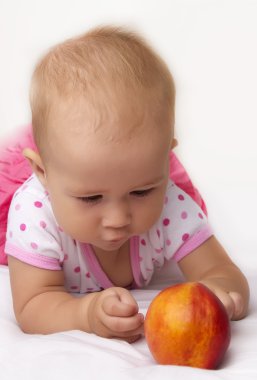 şeftali ile şirin bebek