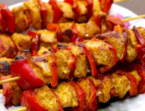 tavuk ve sebze kebap.