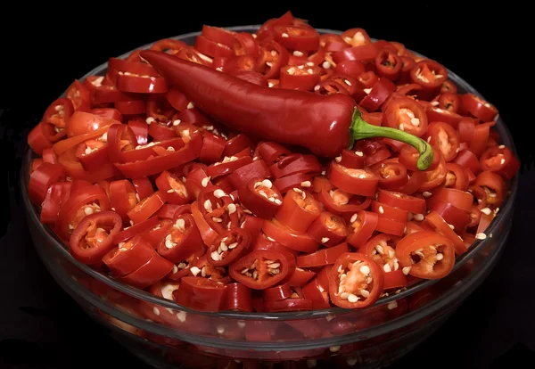 Skär röd chilipeppar — Stockfoto