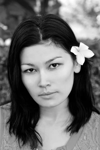 Porträtt asiatisk kvinna. — Stockfoto