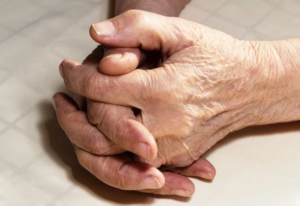 Old woman's hands — Stock Photo, Image