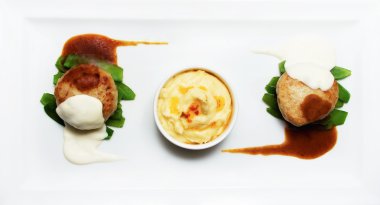 Burger patates püresi ile