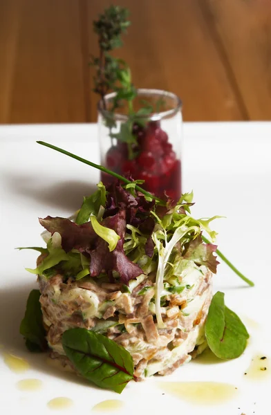 Fish tartare with cranberry sauce — Stock Photo, Image