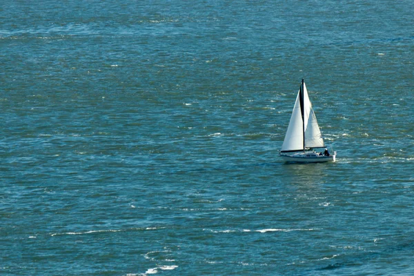 Sail boat in the bay — Stock Photo, Image