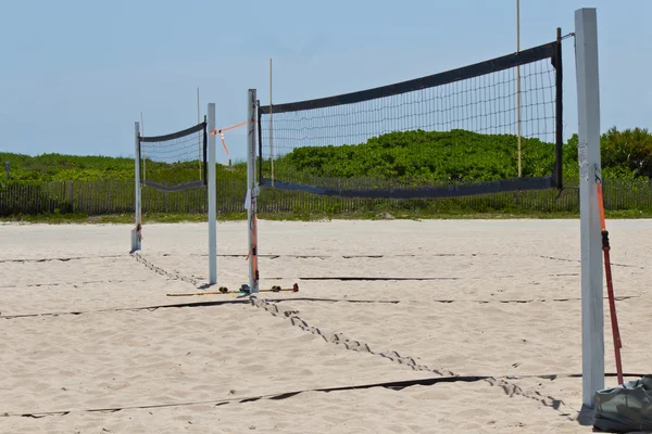 Volleybal rechtbanken op het strand — Stockfoto