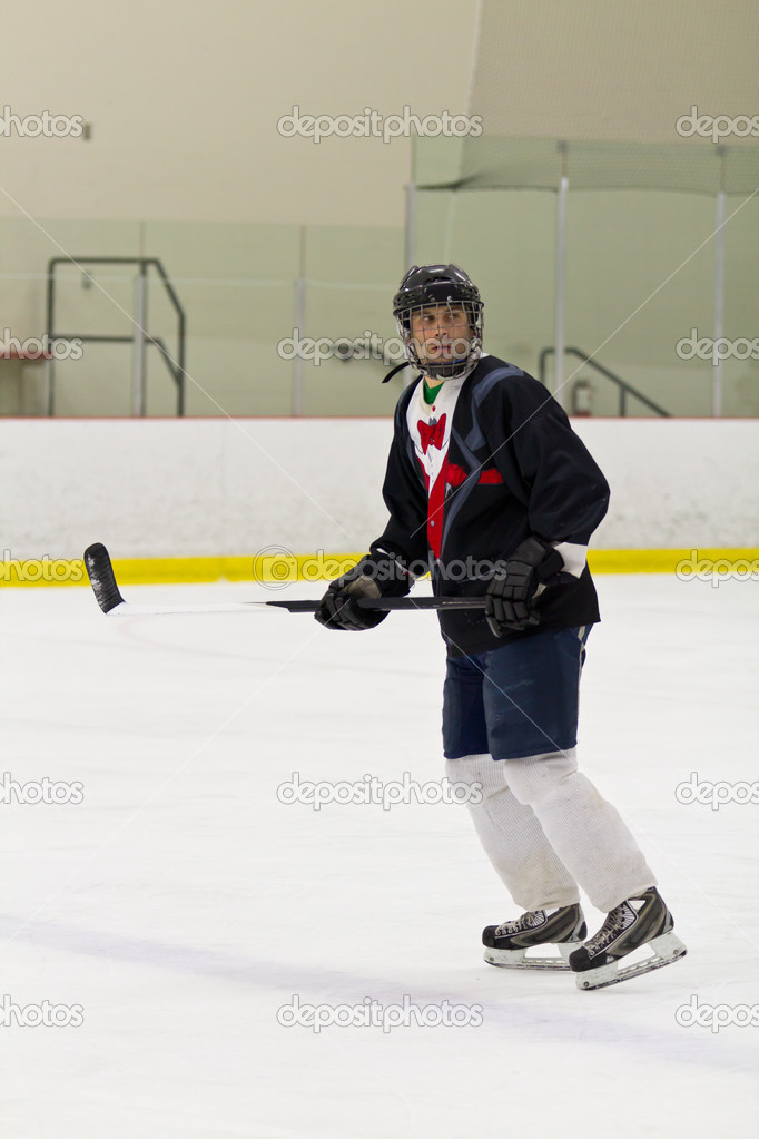 Hockey player skating — Stock Photo © ClickImages 40319537