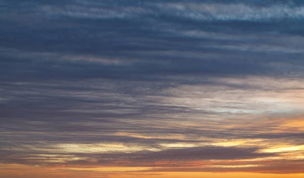 Sol Atardecer Con Cielo Colorido Nubes Brillantes —  Fotos de Stock