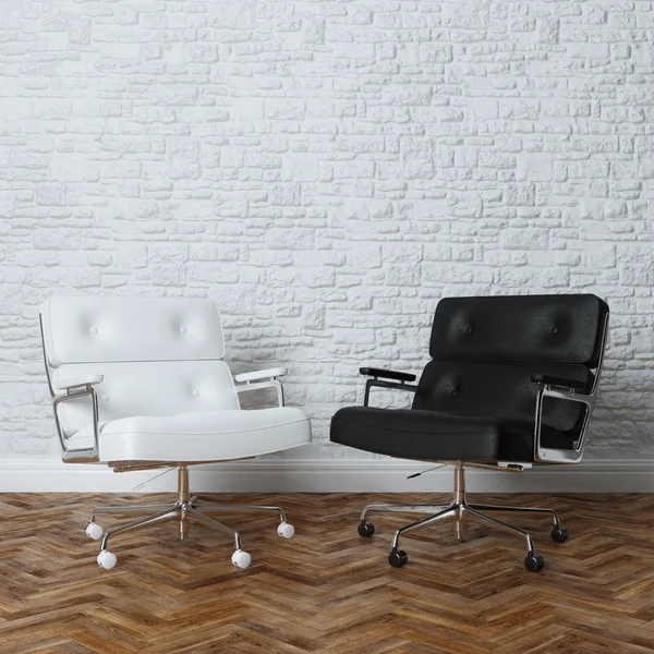 Intérieur de bureau en brique blanche avec deux fauteuils en cuir — Photo