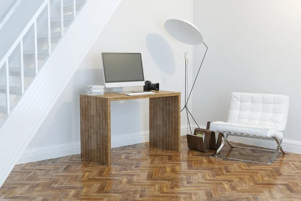 Interior de gabinete de trabalho em casa com poltrona branca e iluminação vista frontal — Fotografia de Stock