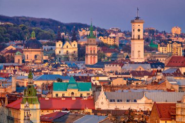Eski şehrin havadan görünüşü, Lviv, Ukrayna