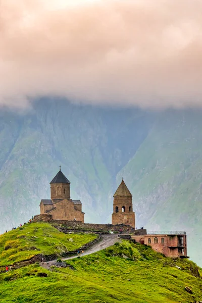 Gergeti Trinity Kilisesi, Gergeti, Georgi