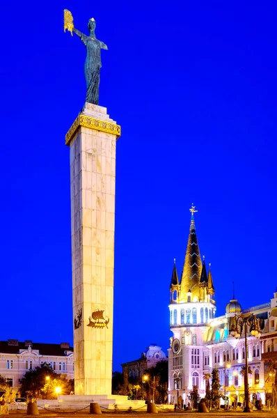 格鲁吉亚巴统欧洲广场的Medea纪念碑 — 图库照片