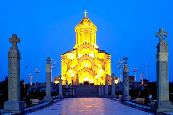 Собор Святой Троицы Тбилиси Называемый Самебой Тбилиси Георгий — стоковое фото