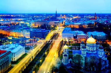 Riga 'nın panoramik görüntüsü Skyline çatı katı barından, Riga, Letonya