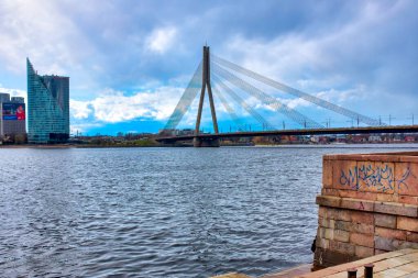 Daugava Nehri kıyıları; Riga, Letonya
