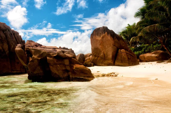Гранітні Валуни Anse Patates Digue Seychelles — стокове фото
