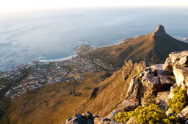 Gearing Point, Hermanus, Güney Afrika 'dan Walker Körfezi manzarası