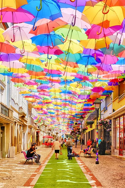Esernyők Rua Guarda Chuvas Felett Agitagueda Művészeti Fesztivál Részeként Agueda — Stock Fotó