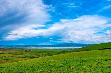 R478 yolu, Moher Kayalıkları, County Clare, İrlanda yakınlarında., 