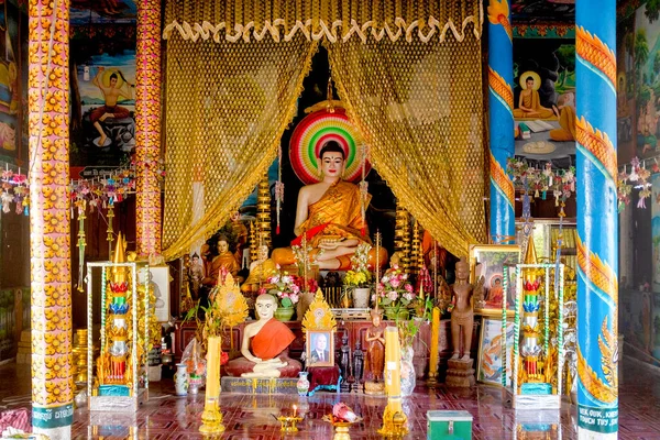 Будда Храмі Вершині Печери Вбивці Пнома Сампо Баттамбанг Камбоджа — стокове фото