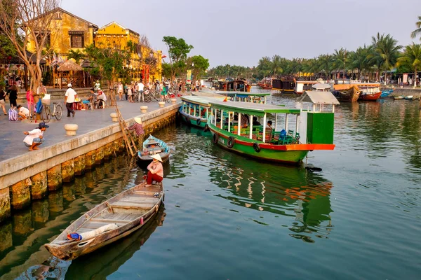 Hoi Riverfront Hoi Vietnam — стокове фото