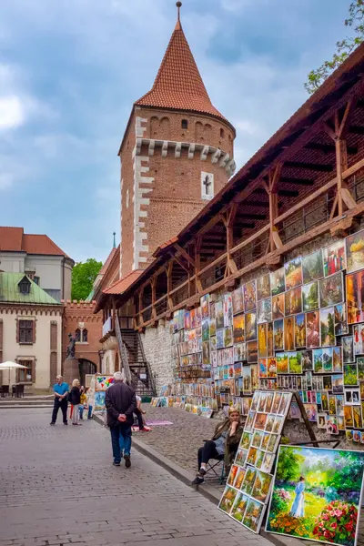 Florian Gate, Krakow Polonya yakınlarındaki sanat simsarları.