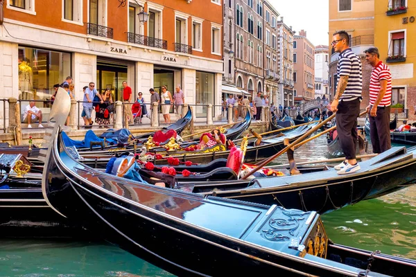 Gondolas Parked Orseolo Basin Venice Italy — Stock Photo, Image