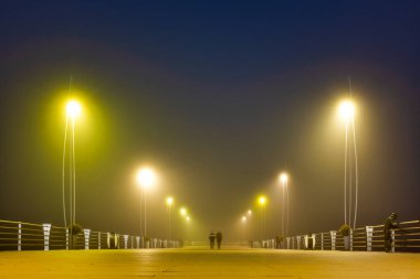 Geceleri Misty Pier, Bakü, Azerbayca