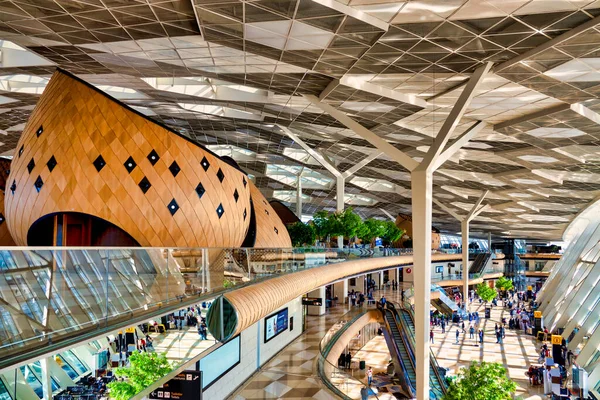 Wnętrze Międzynarodowego Lotniska Heydar Aliyev Baku Azerbejdżan — Zdjęcie stockowe