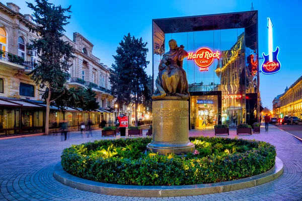 Statue Khurshidbanu Natavan Aziz Aliyev Square Baku Azerbaijan —  Fotos de Stock