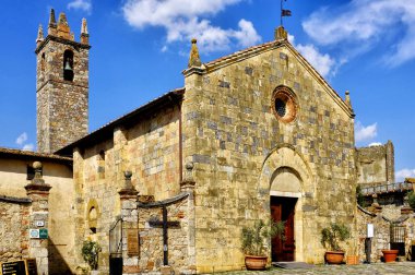 Chiesa di Santa Maria Assunta, Monteriggioni, İtalya