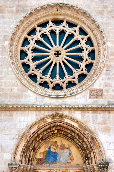 Rose Window Lunette Church Santa Maria Della Tomba Sulmona Italy — Foto Stock