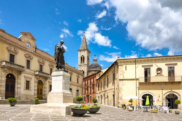 Standbeeld Van Ovidius Piazza Settembre Sulmona Italië — Stockfoto