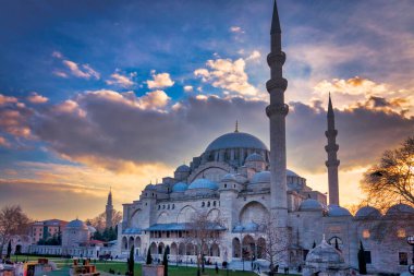 Suleymaniye Mosque at sunset in Fatih, Istanbul, Turkey