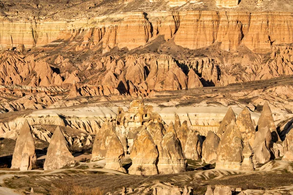 Goreme Yakınlarındaki Aktepe Dağı Kapadokya Nın Kaya Sahaları Türkiye — Stok fotoğraf