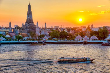 WAT Arun gün batımında, Bangkok, Tayland