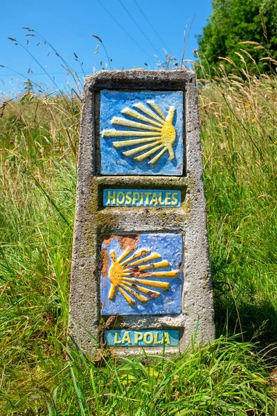 Camino Primitivo Santiago Waymarkers Segnala Bivio Tra Routa Hospitales Pola — Foto Stock