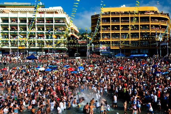 Puerto Cruz Tenerife Spanya Embarcacion Virgen Del Carmen Bakire Carmen — Stok fotoğraf