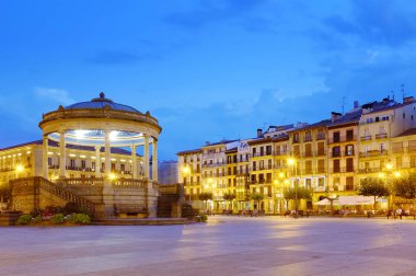 Plaza del Castillo 'daki Bandstand, Pamplona, Navarre, İspanya